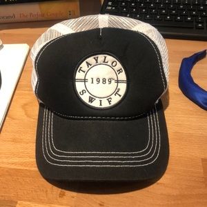 TAYLOR SWIFT 1989 Tour Baseball Hat